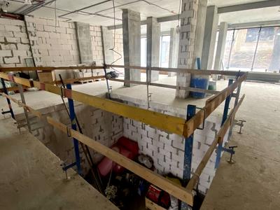 комерційна за адресою Василя Стуса вул., 35/37