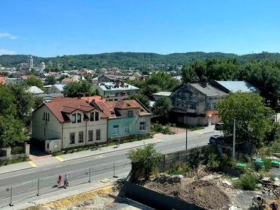 квартира за адресою Хмельницкого Б., 4