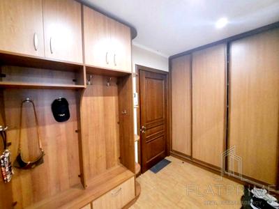 квартира за адресою Анни Ахматової вул., 30