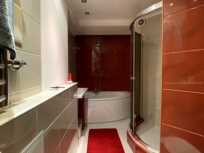 квартира за адресою Бажана, 12