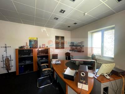 квартира за адресою Науки просп., 42/1к4