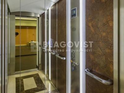 комерційна за адресою Новоселицька вул., 7