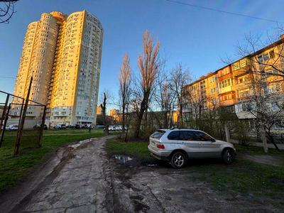 квартира за адресою Будівельників вул., 12-Б