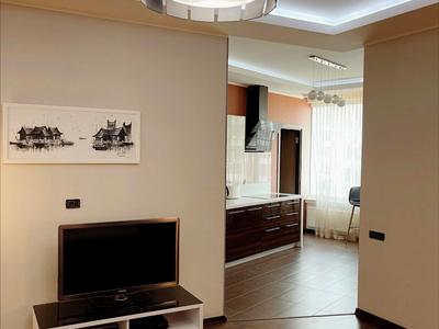 квартира за адресою Літературна вул., 1а