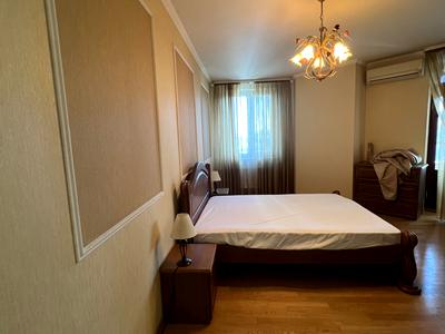 квартира за адресою Раїси Окіпної вул., 4
