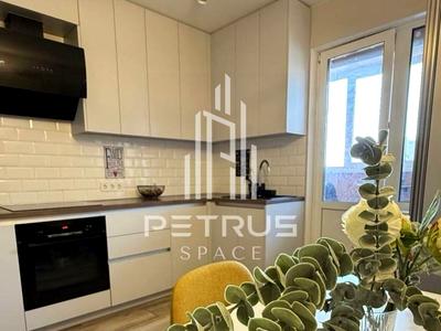 квартира за адресою Софії Русової вул., 3