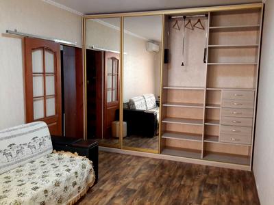 квартира за адресою Київ, Академіка Заболотного вул., 100