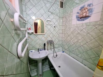 квартира за адресою Ореста Левицького вул. (Академіка Курчатова), 11