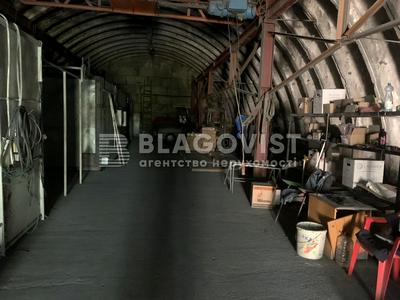 комерційна за адресою Бориспільська вул., 19