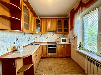 квартира по адресу Ревуцкого ул., 13