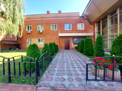 коммерческая по адресу Виставкова, 1
