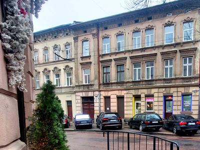 комерційна за адресою Львів, Героїв УПА вул., 16
