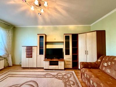 квартира по адресу Ревуцкого ул., 13