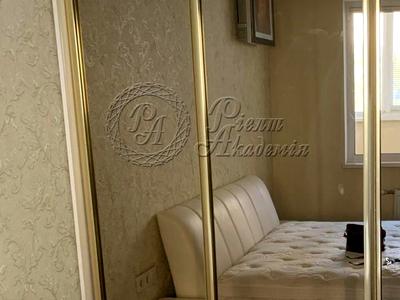 квартира по адресу Академика Глушкова просп., 33
