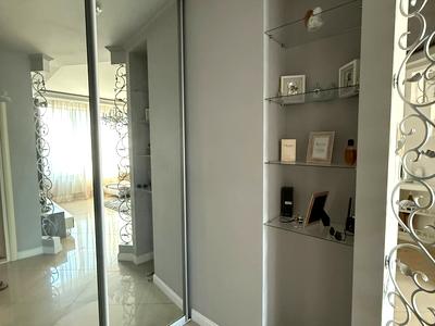 квартира за адресою Літературна вул., 1а