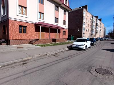 коммерческая по адресу вул. Пересопницька, 170