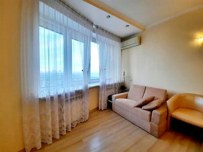 квартира за адресою Верховинна вул., 35