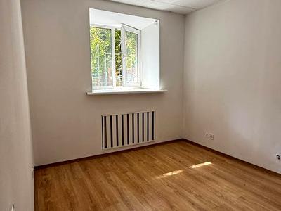 комерційна за адресою Дарвина, 8