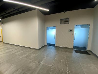 комерційна за адресою Наукова вул., 7д