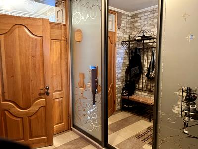 будинок за адресою Богдана Хмельницького вул.