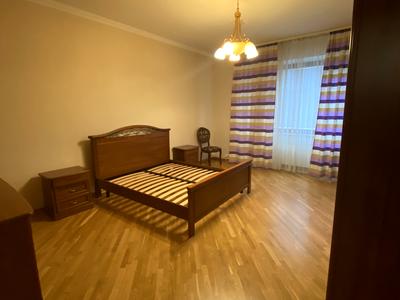 квартира за адресою Кропивницького вул., 10