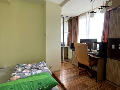 квартира за адресою Бажана, 12
