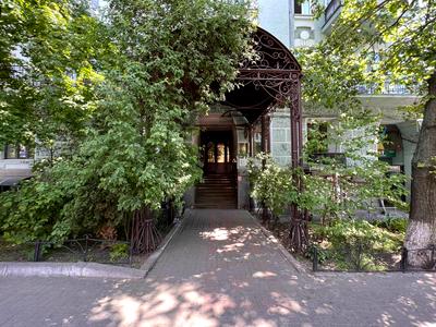 квартира за адресою Шота Руставелі вул., 27а