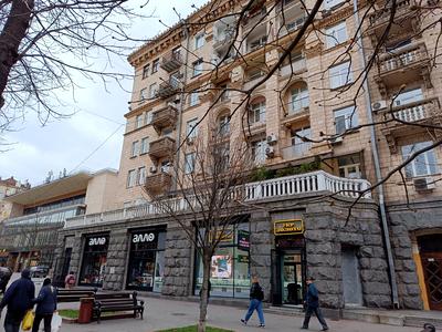 квартира за адресою Хрещатик вул. (Kreschatic), 21