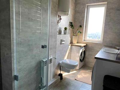 квартира за адресою Сім'ї Кульженків вул. (Петра Дегтяренка), 37