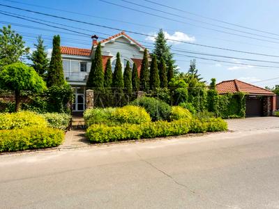 будинок за адресою Світанкова вул., 38