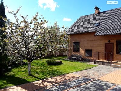 будинок за адресою Героїв України