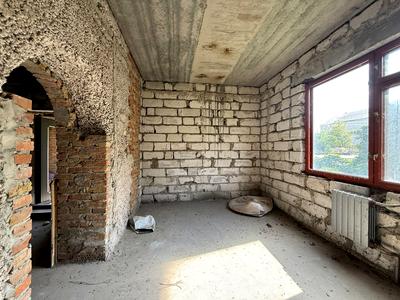 будинок за адресою с. Таценки, Абрикосова, 43