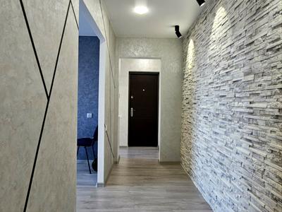 квартира за адресою Наддніпрянський просп. (50 років СРСР), 11