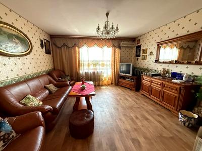 квартира за адресою Євгена Танцюри вул., 49