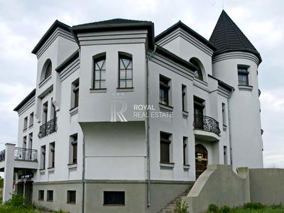 будинок за адресою с. Вишеньки, Садова вул.