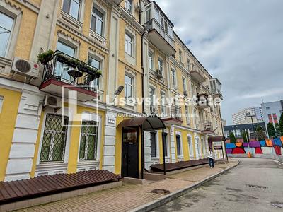 комерційна за адресою Антоновича вул. (Горького), 48-Б