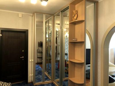 квартира за адресою Дніпровська набережна вул., 23