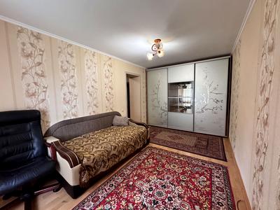 квартира за адресою Полякова, 21