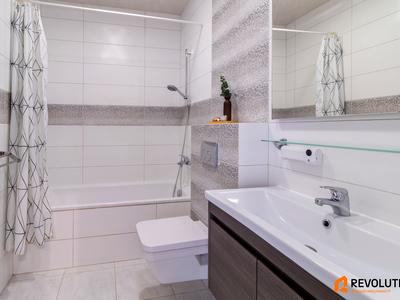квартира за адресою Практична вул., 2