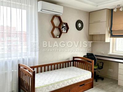 квартира за адресою Софії Русової вул., 5