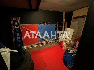 комерційна за адресою Базарна вул., 73