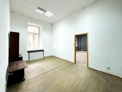 комерційна за адресою Римарська вул., 20