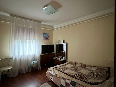 дом по адресу Киев, Листопадная ул., 1-А