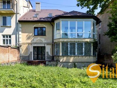 будинок за адресою Генерала Тараса Чупринки вул. (Пушкіна), 15
