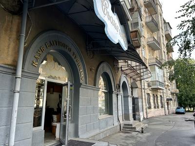 комерційна за адресою Дарвина, 8