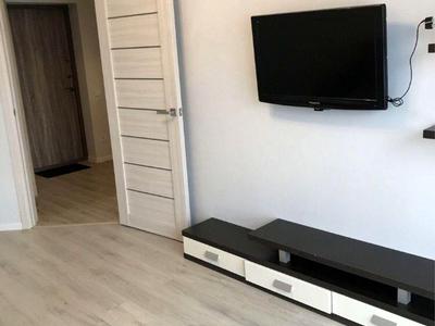 квартира за адресою Врубеля М., 42