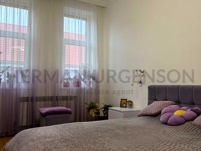 квартира за адресою Довженка, 6