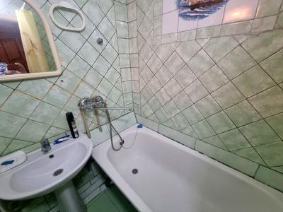 квартира за адресою Ореста Левицького вул. (Академіка Курчатова), 11