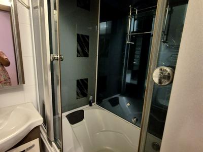 квартира за адресою Юності, 3