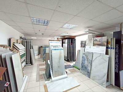 комерційна за адресою Свободи вул., 19